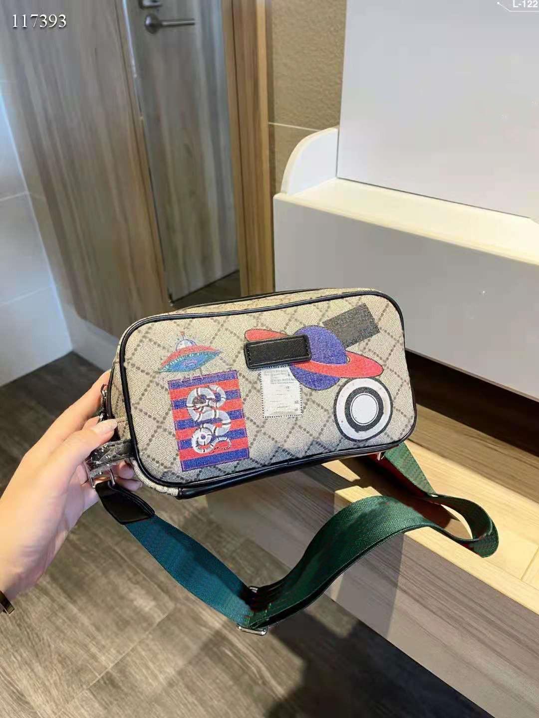 

2021 summer purse large capacity portable holding bag cosmetics high-end quality fashion temperament lady shoulder bags slanting size: 23cm, Black