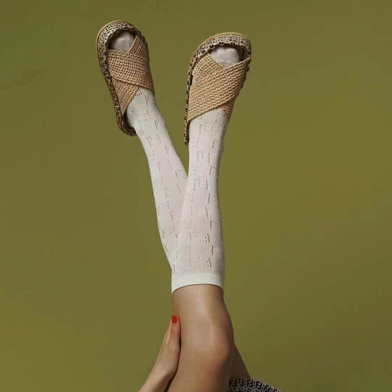 

2021 Lastest slipper Luxury designer women sandals shoes weave Wide Causal womens Sexy Straw shoe Solid khaki sandal Flat bottom slippers, Black