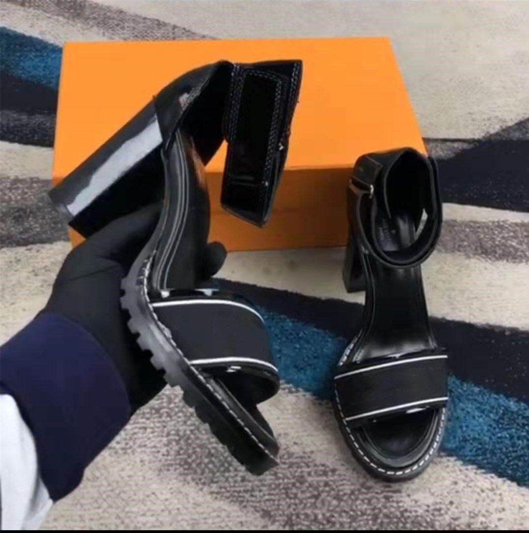 

Newest Luxury Women Popular genuine Leather ankle-strap sandals chunky heel comfortable elastic Star Trail Sandal with original box, Black