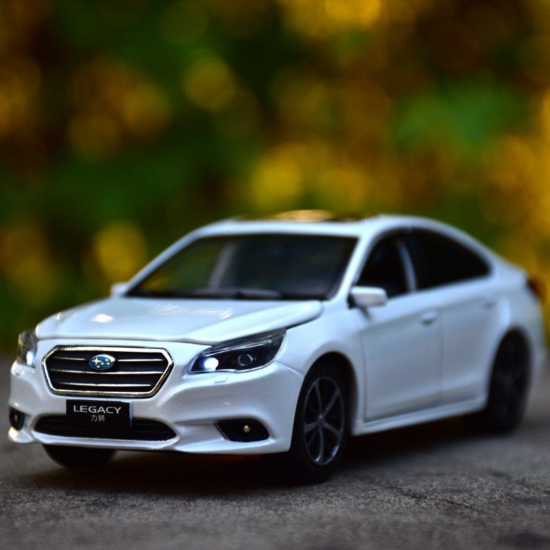 

1:32 Scale Licensed Car Model For Subaru LEGACY Diecast Alloy Metal Luxury Sedan Collection Sound&Light Toys Vehicle