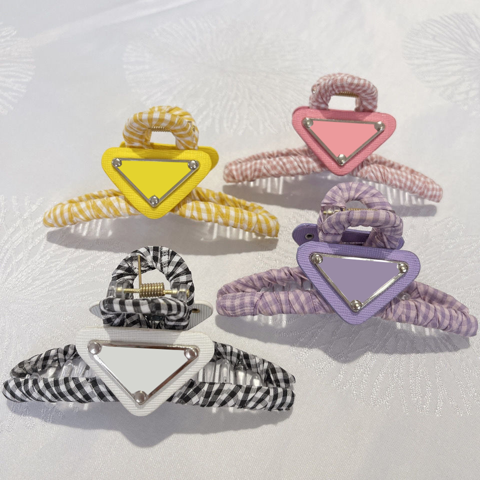

Luxurys designers hair clips Fashion headbands bands For Women tiaras Girl Sports Fitness Party Outdoor headbend Lovers gift motion jewelry 4 colors good nice