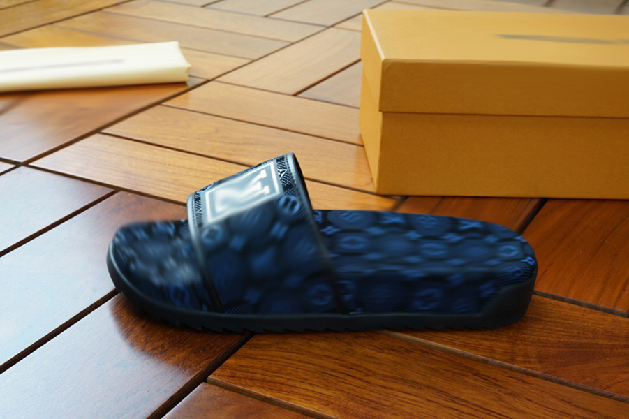 

2021 Slipper Designer Slide Summer sandals Fashion Men Beach Indoor Flat Flip Flops Leather luxurys Shoes mens Slippers with box Size 39-45 -H36, Black