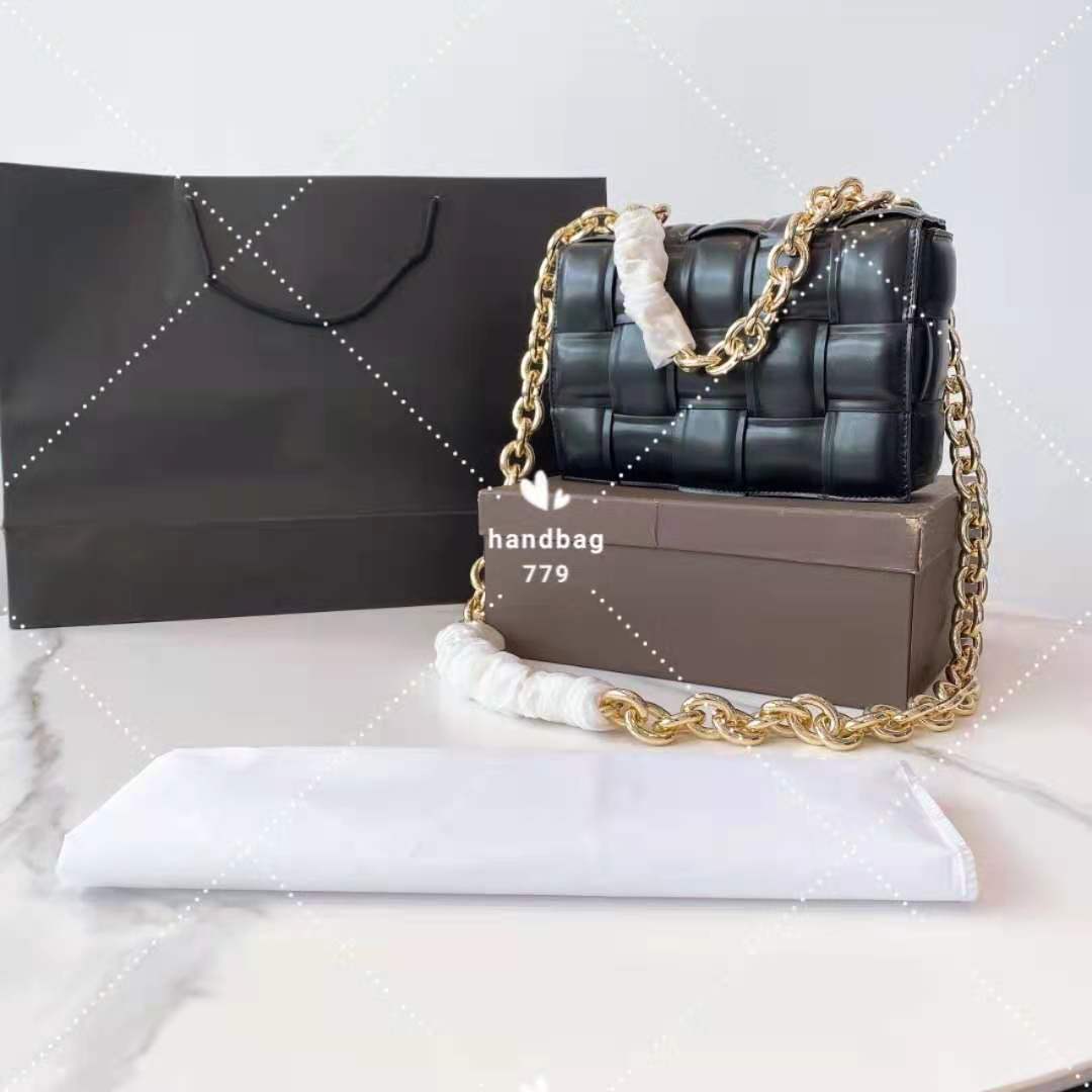 

Women Solid color leather bread woven bags chain strap can carry a shoulder travel necessary ladies luxury low-key high quality small square bag 24cm, Customize