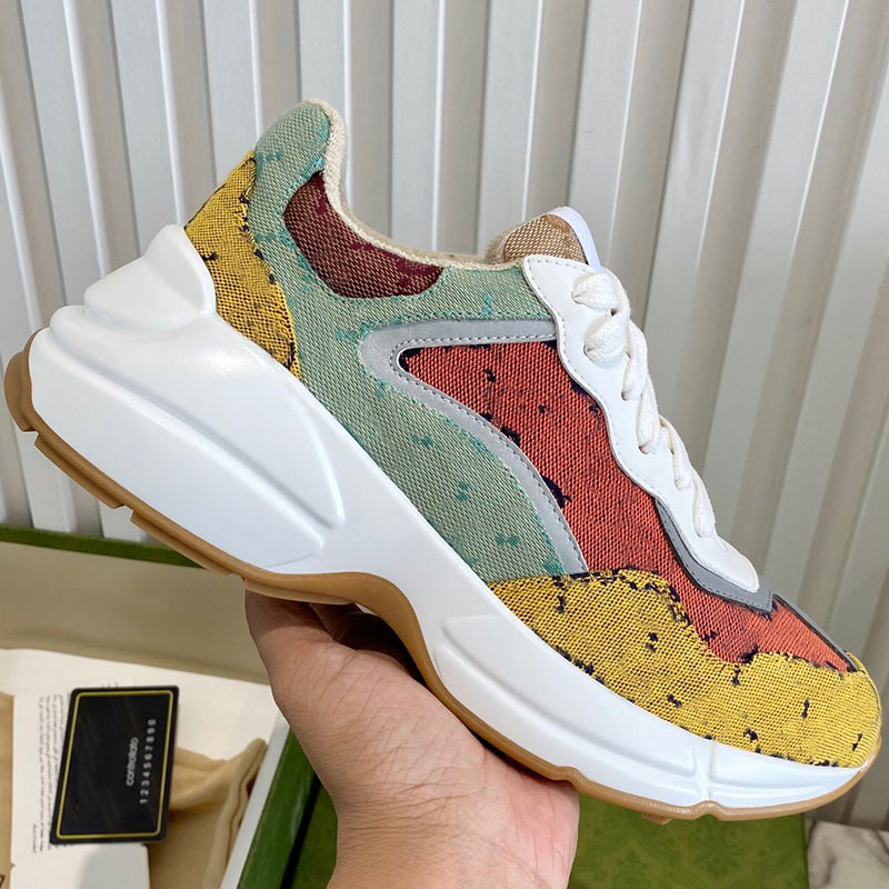 

Womens latest casual sports shoes Mens or women fashion styles Original imported first layer cowhide silk lining breathable terry cloth TPU vacuum outsole