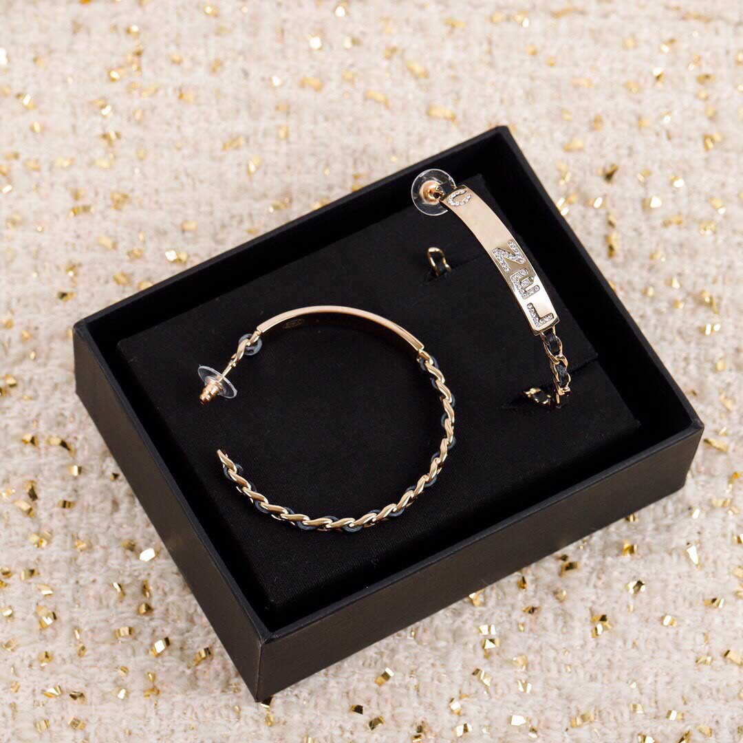 

Top quality round hook shape earring with Black genuine leather and diamond for women wedding jewelry gift PS3039, Golden
