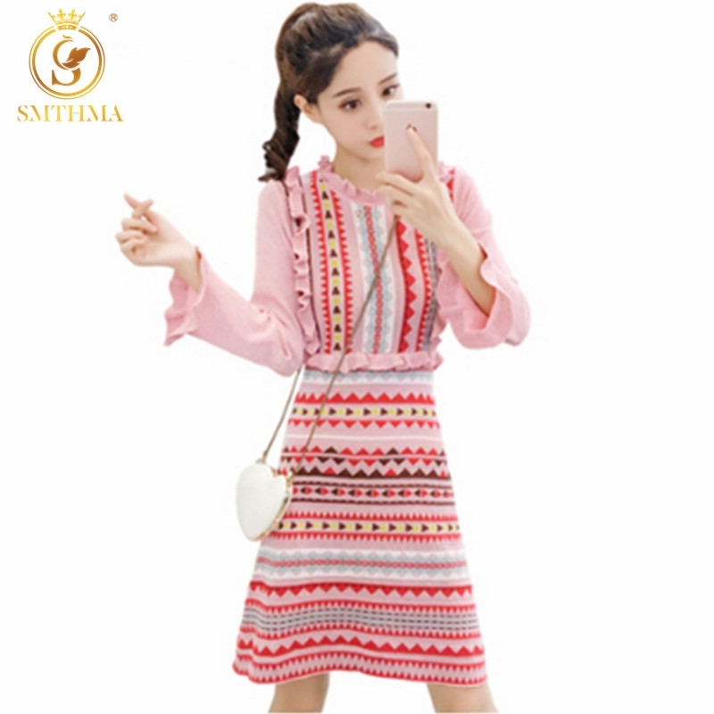 

HIGH QUALITY Fashion Summer Stylish Runway Dress Women's Striped Knitting Flare Sleeve Rainbow Sweater 210520, Photo color