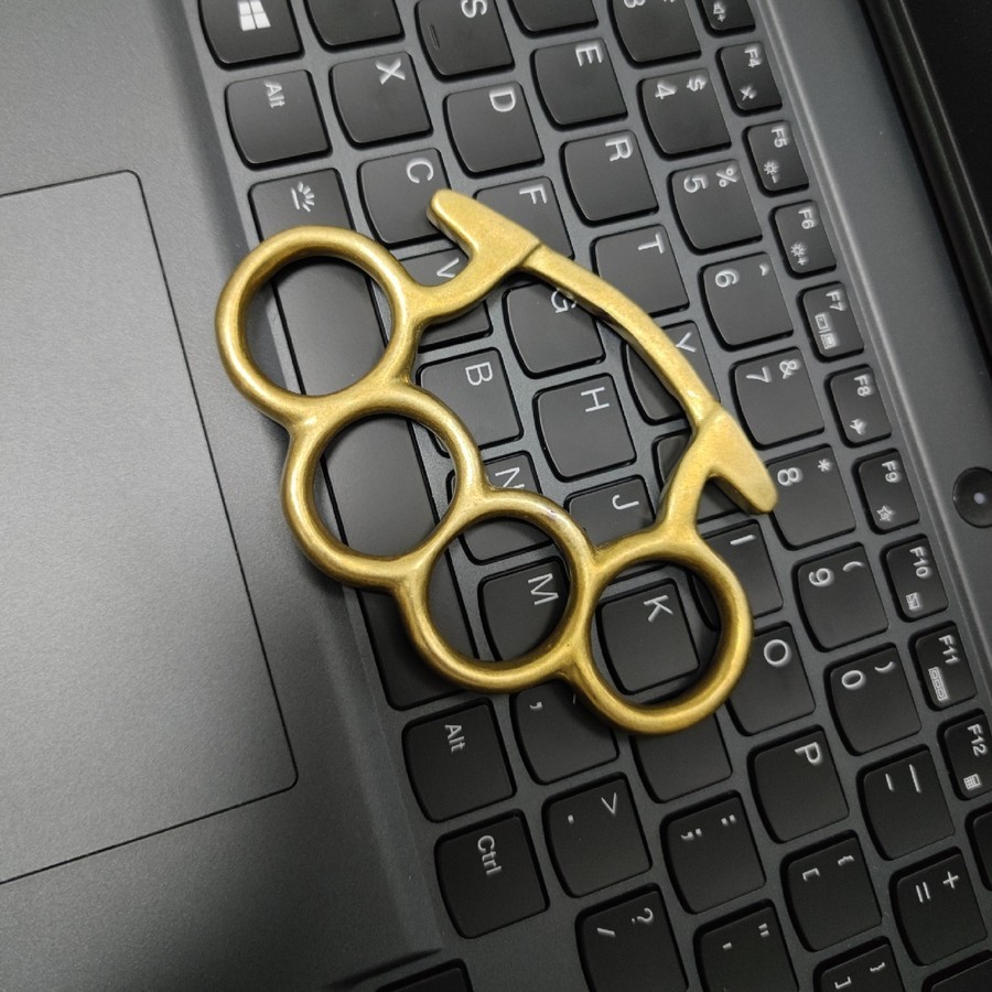 

Pure Brass Finger Tiger Fist Set Stab Clasp Four Self Defense Weapon Ring Legal Hand Brace M419702, Silver