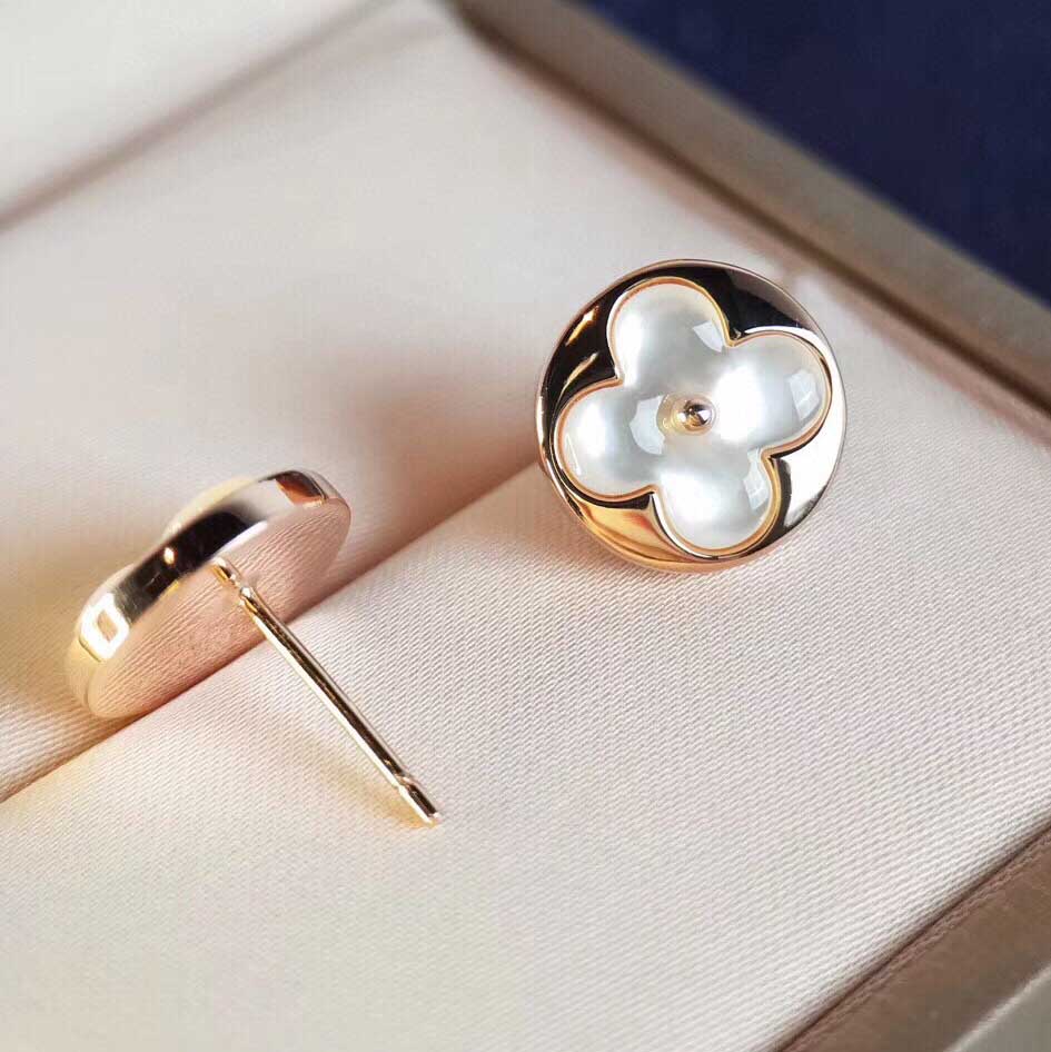 

Fashion style Luxury quality round squre shape stud earring with nature white pearl in 18k rose gold plated have stamp box PS8666