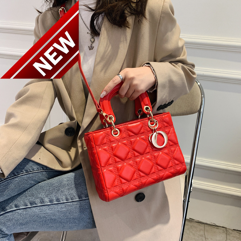 

Lingge Small Women's 2022 Popular New Fashion Chain Portable Princess Bag Net Red Single Shoulder Messenger, White