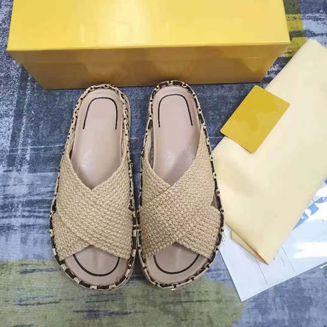 

Free delivery 2021 designer classic summer flat bottom casual slippers women's fashion Beach Sandals Size 35-42 with box, Beige