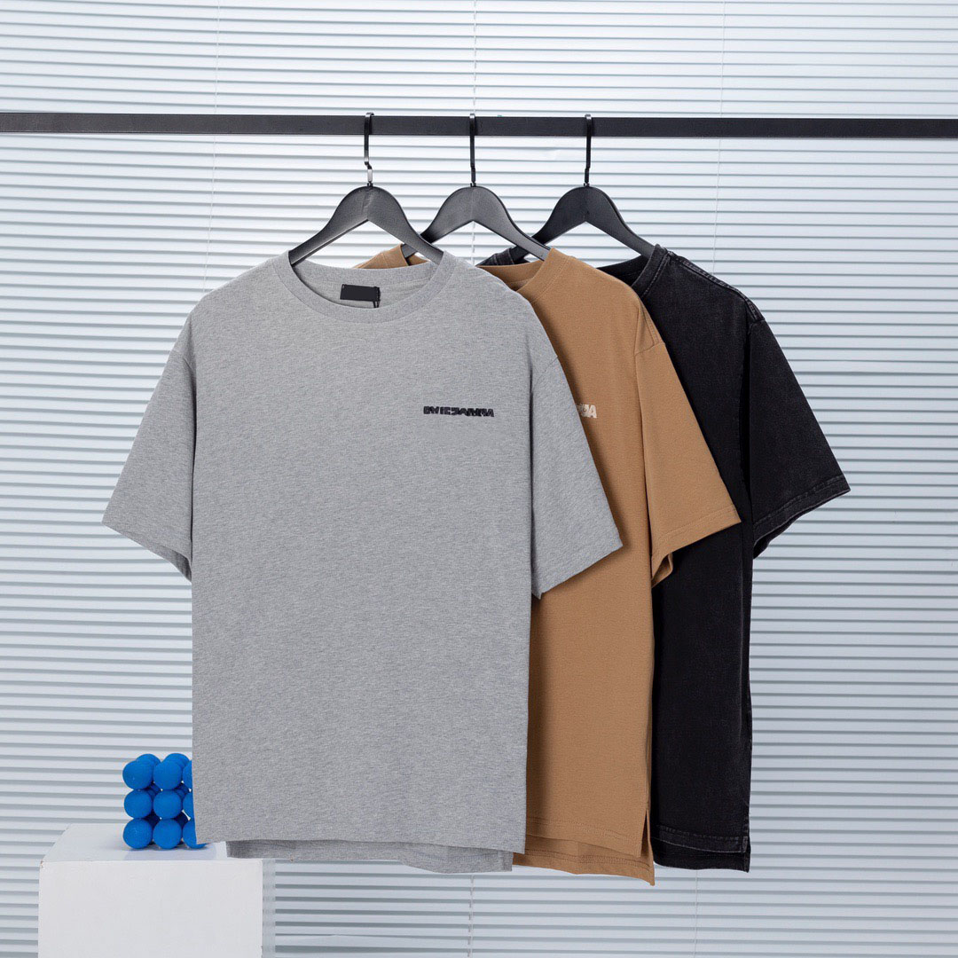 

2022ss Sweatshirt sand summer new high grade cotton printing short sleeve round neck panel T-Shirt Oversize Color: black white tr33