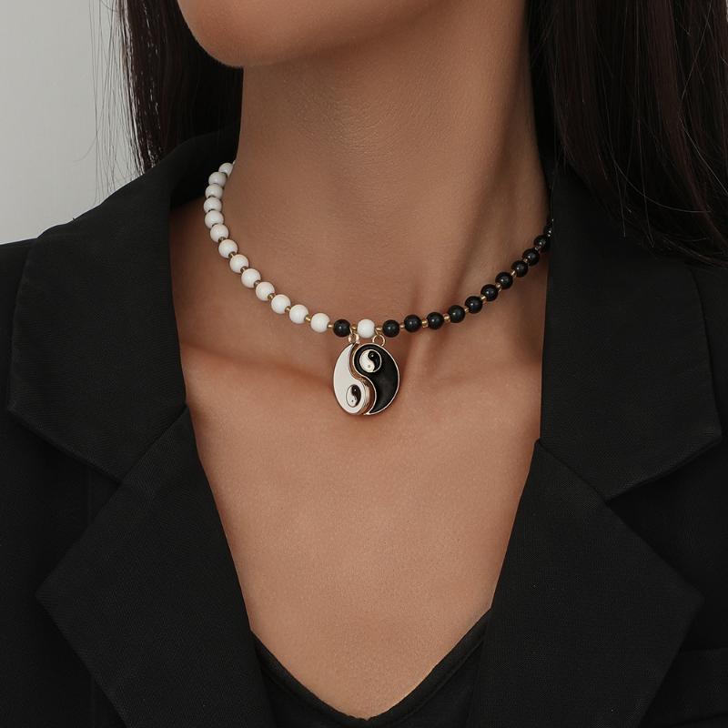 

Chokers Retro Tai Chi Clavicle Necklace Yin Yang Black And White National Tide Ethnic Style Pendant