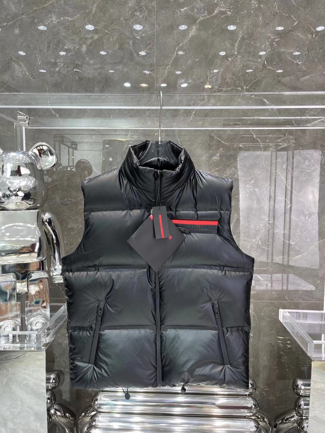 

21FW lastest autumn fashion man down jackets vest, Black
