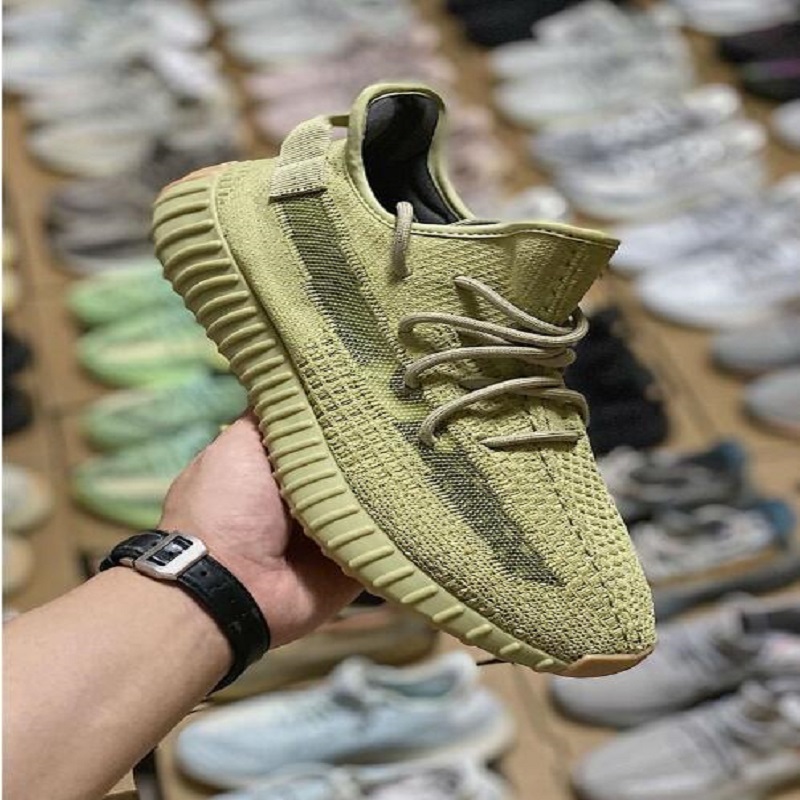 

Bred Earth Oreo men women running shoes Black Static Reflective Cream White Beluga 2.0 Yecheil Cinder Zebra v2 sports sneakers