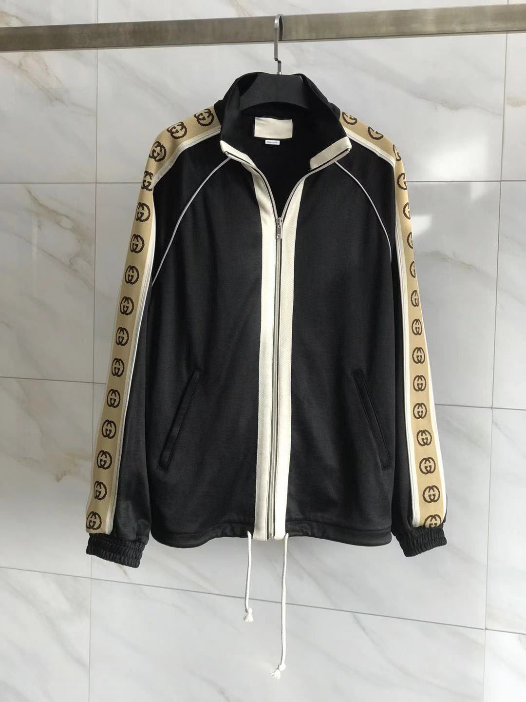 

2021ss spring and summer new high grade cotton printing short sleeve round neck panel T-Shirt Size: m-l-xl-xxl-xxxl Color: black white B222