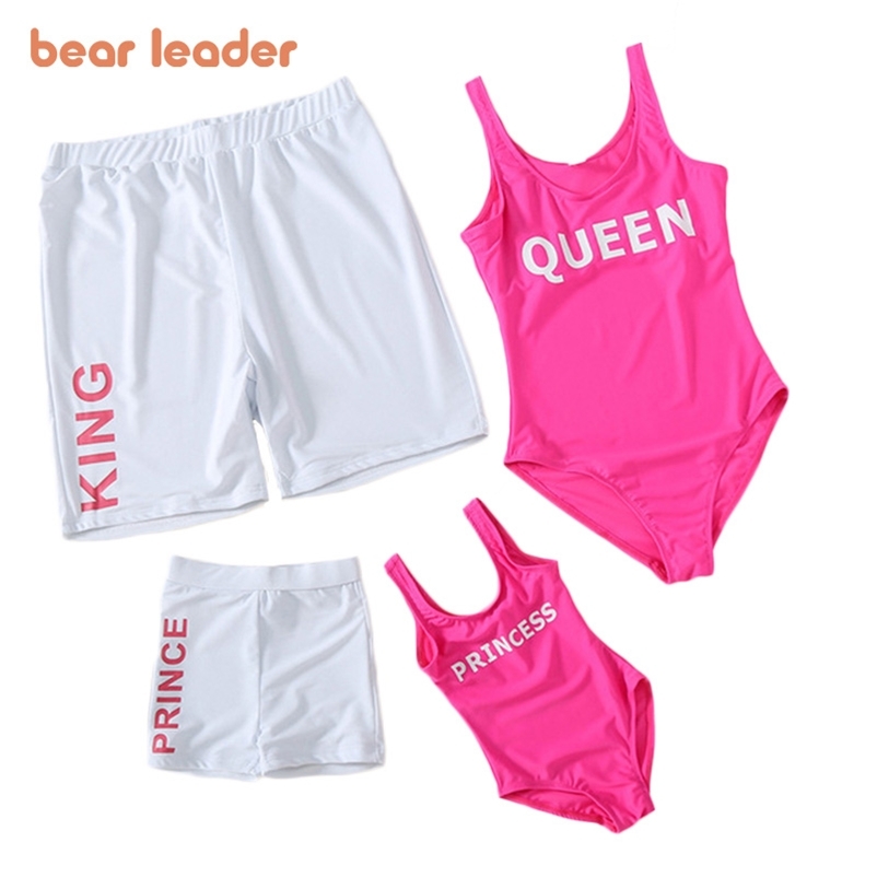 

Family Matching Outfits Mom And Daughter Summer Swimwear Letter Print Clothes Dad Boys Beach Shorts Casual Suits 210429, Rose red