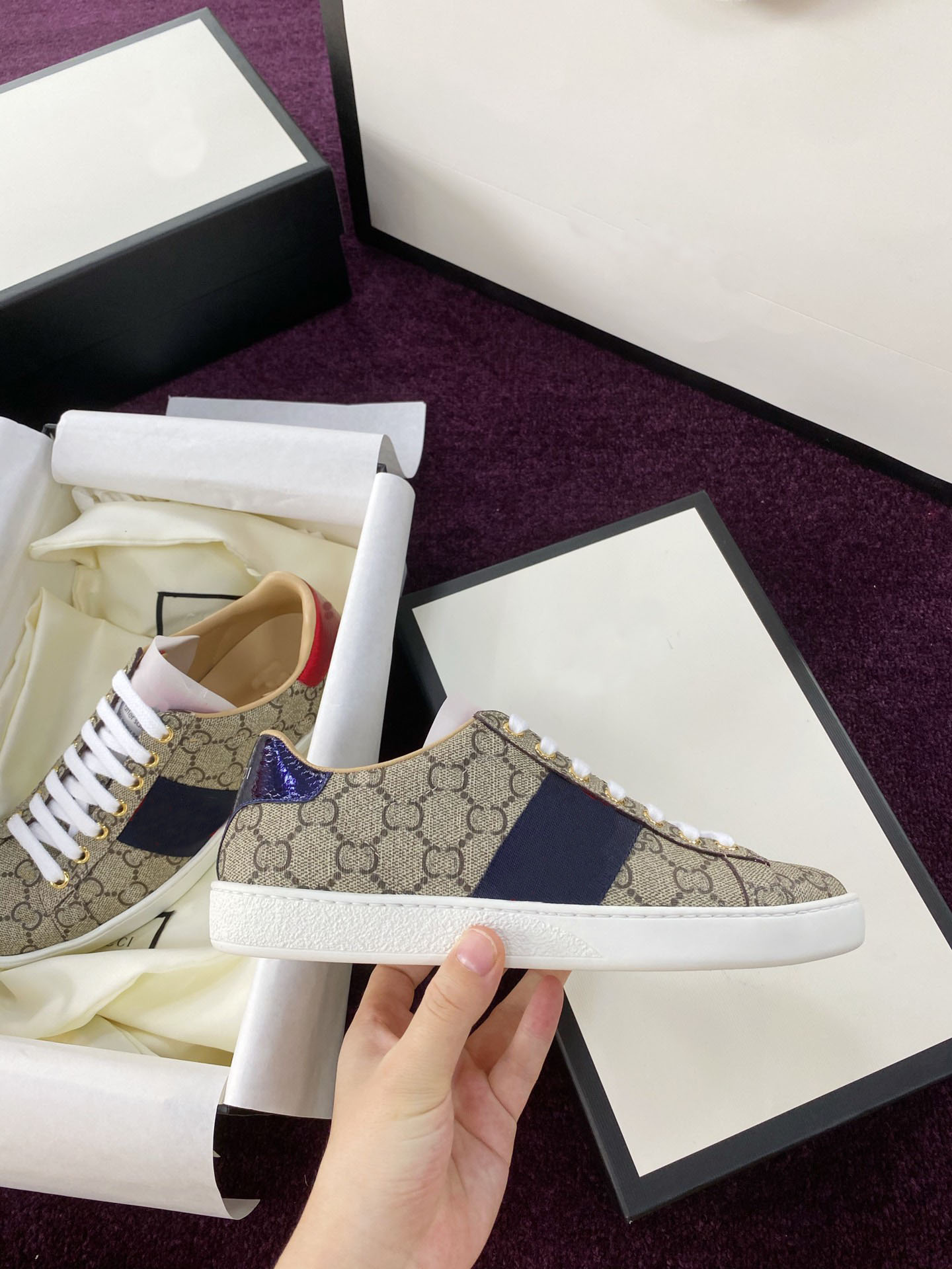 

Designer Men Women White Shoes Bee Snake Tiger Casual Shoe Chaussures Genuine Leather Sneakers Embroidery Classic Trainers Python Sneaker size 35-46, Color 28