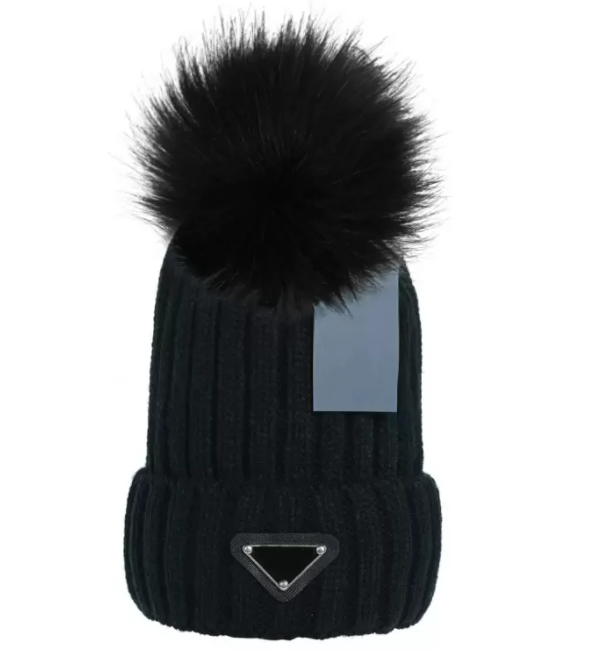 Beanie Cap Mens Designer Bucket Hats New Fashion Women Ladies Warm Winter Beanie Large Faux Fur Pom Poms Bobble Hat Outdoor