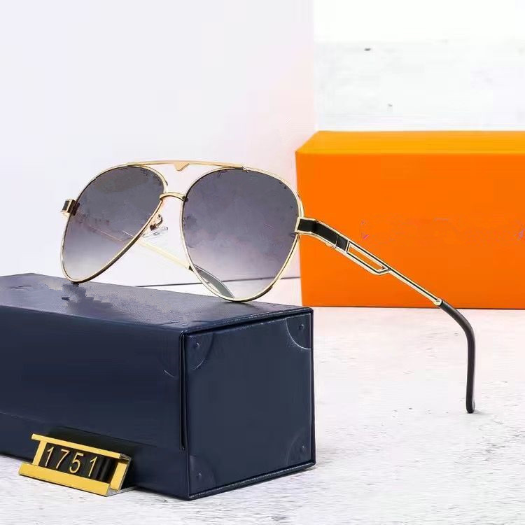 

2021 new fashion sunglasses for men black brown clear lenses sports rimless buffalo horn glasses women gold wood with box, White;black