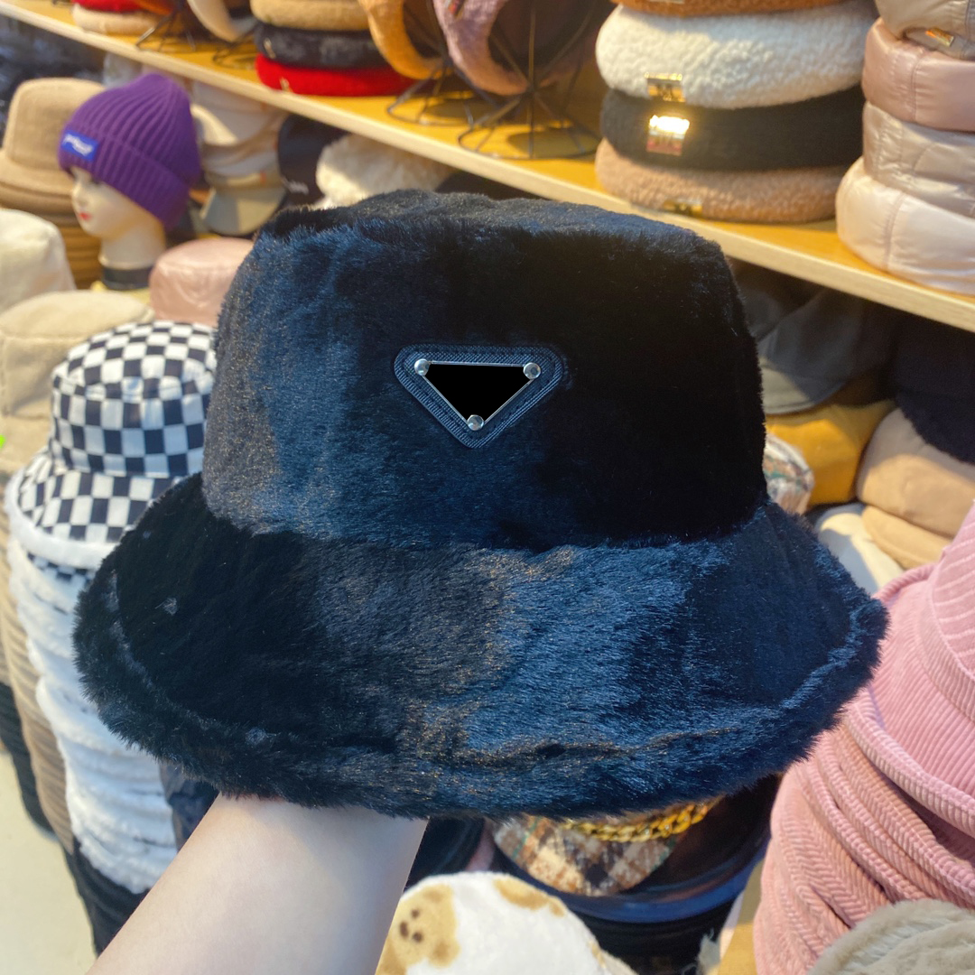 

Men Women Winter Designer Teddy Bucket Hat Casquette Fashion Luxury Beanie Warm Designers Caps Hats Mens Outdoor Baseball Cap Bonnet Fuzzy, Blue;gray