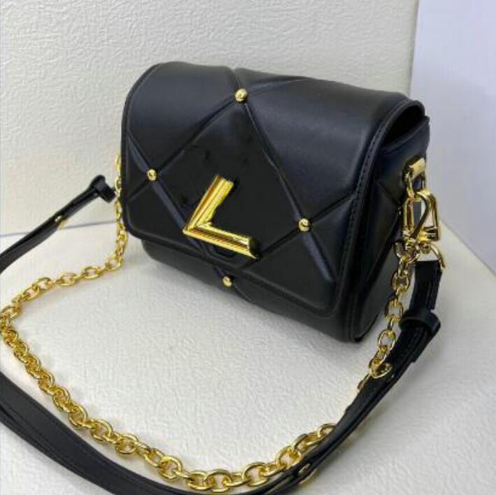

High Quality fashion designer Leather Women chain Twist Shoulder Bag V Lock Flap Handbag Calfskin Twist Denim Crossbody Bag Lady Pochette, Black
