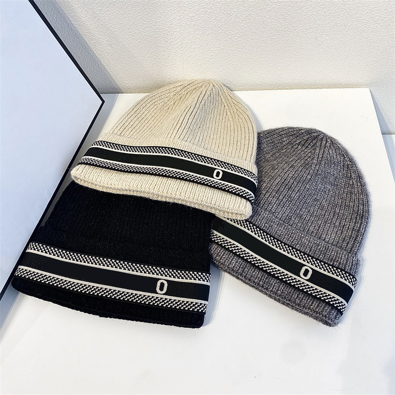 

Womens Fashion Designers Beanie Hat Beanies Brand Caps Hats Mens Winter Knitted Cap For Men Letter Embroidery Striped D10R Casquette ACC, D1