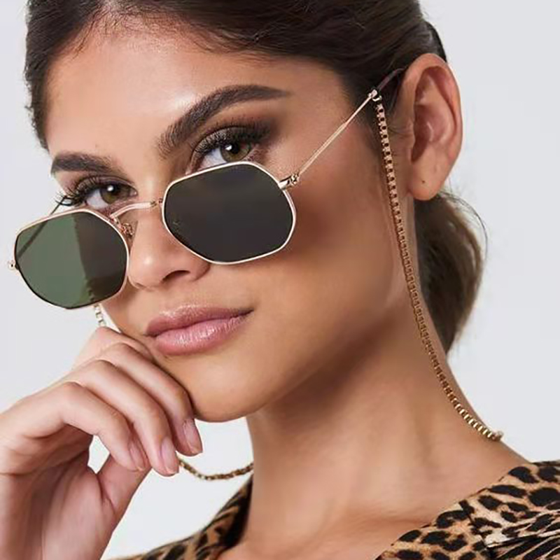 

Reading Eyeglasses Chain Box Shape Sunglasses Holder Cord Lanyard Eyewear Retainer for Women Necklace Gift