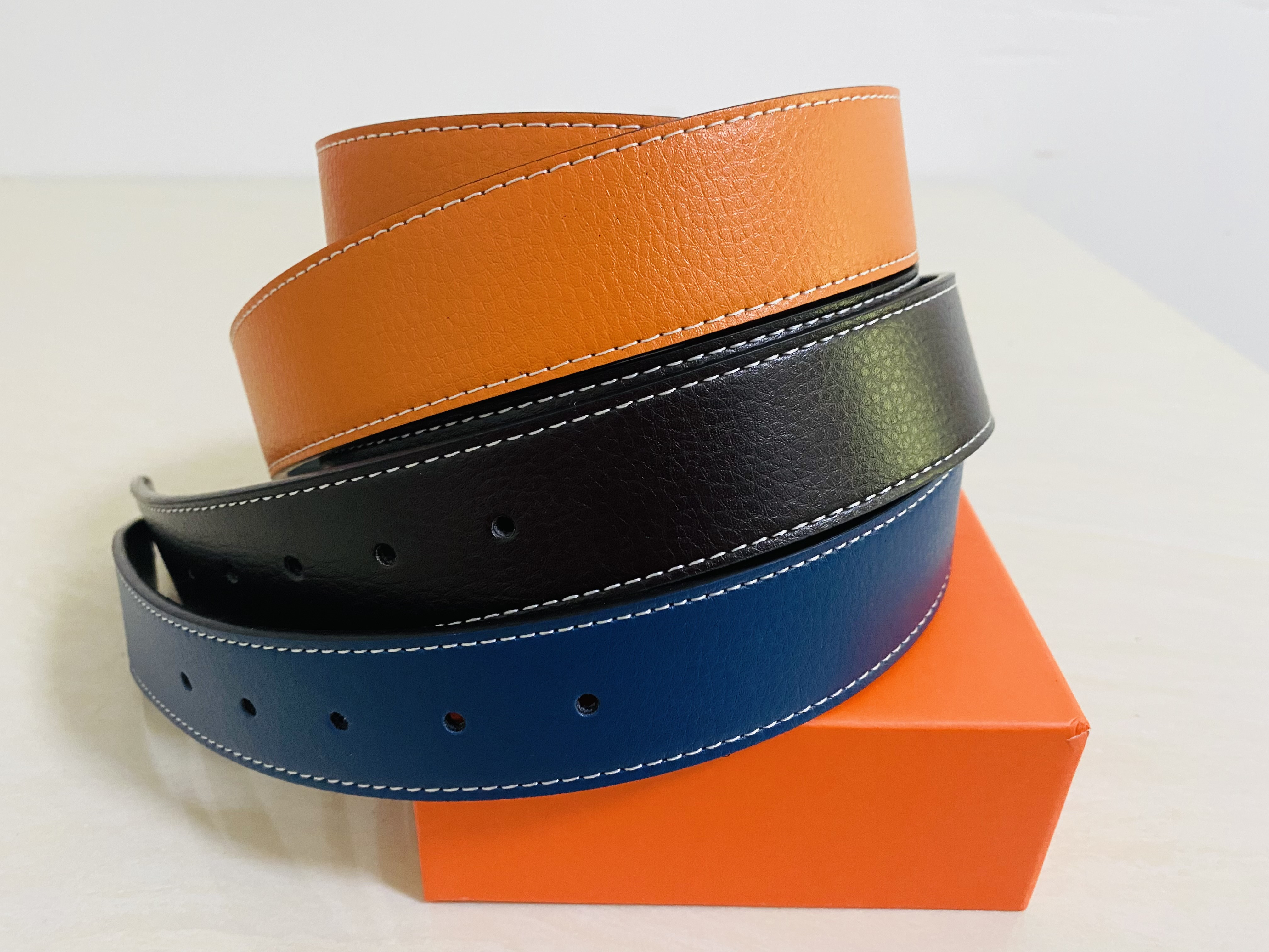 

Business Mens Belt Fashion Men Genuine Leather Black Belts Women Big Gold Buckle Smooth Womens Classic Casual Ceinture with Box, Belt and box