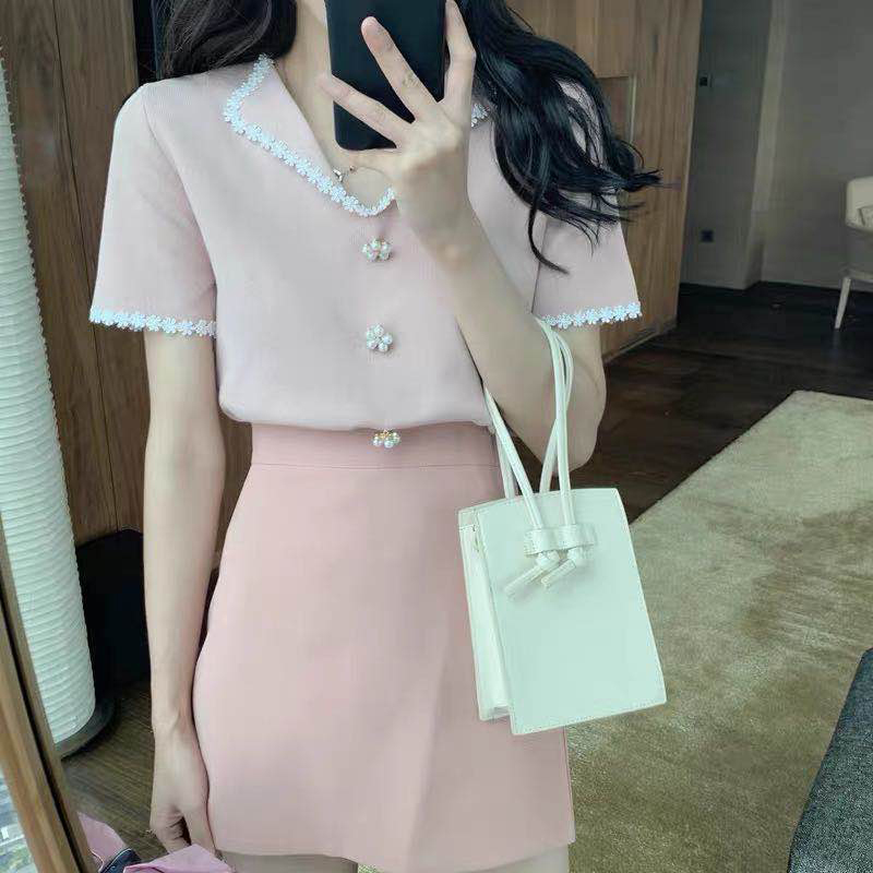 

Lucyever Summer Casual Lace Floral V-neck Knitted Shirt Women Slim Short Sleeve Pearl Button Sweater Woman Korean Knitt Tops 210521, Yellow