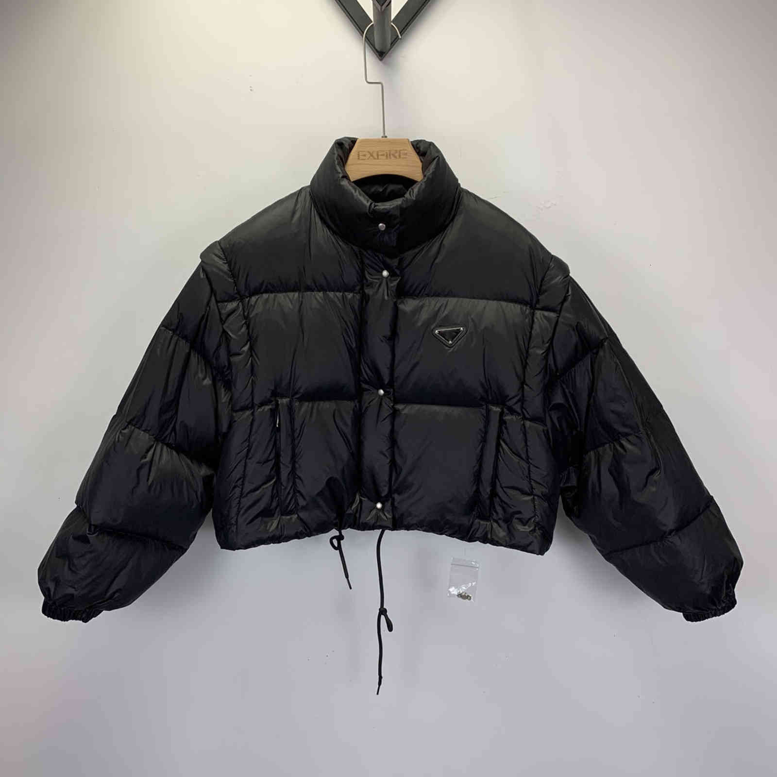 

Designer luxury Women Classic Short Down jackets North Winter Coat Triangle Sadge Solid Color Detachable Sleeve Woman Clothing Canada Jacket, Black