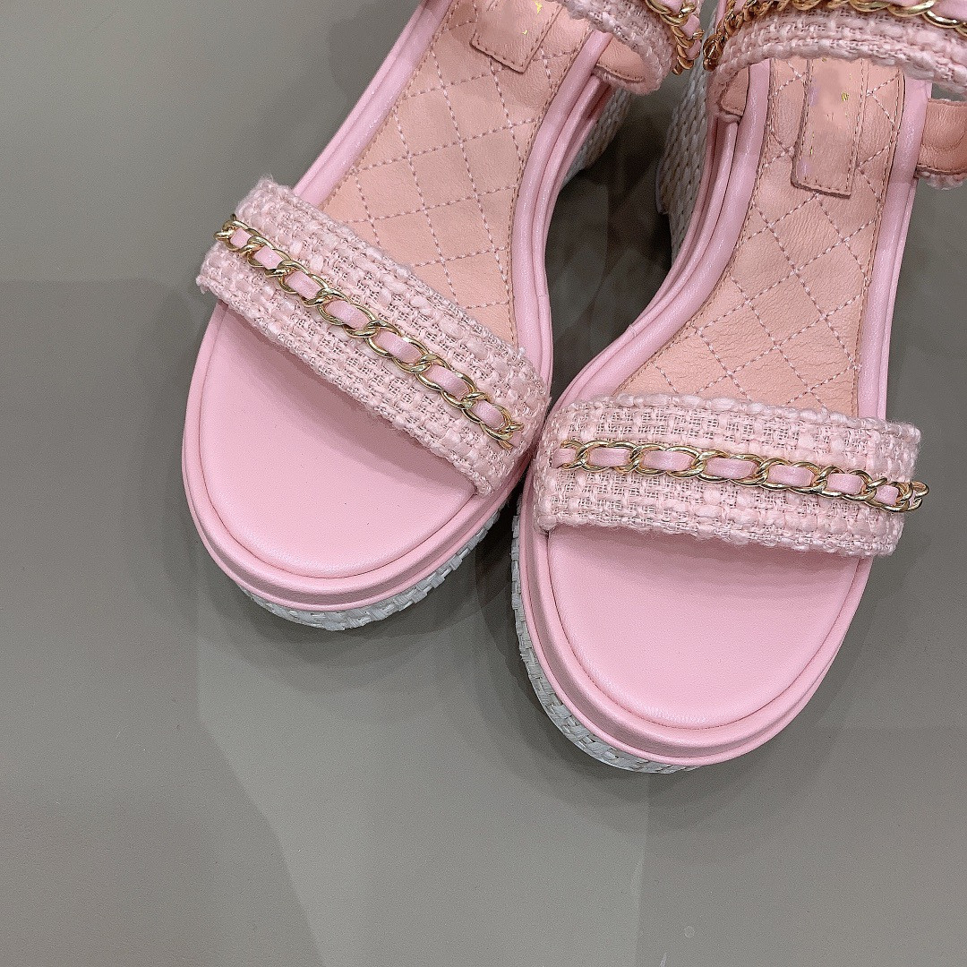 

Top designers in summer of 2021 women's slope sandals woven horizontal platform leather sole upper with metal chain fashion high heels, Black