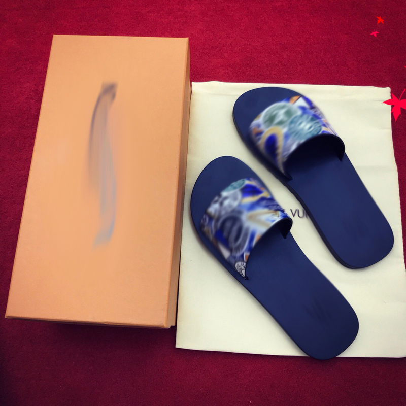 

2021 Slipper Designer Slide Summer sandals Fashion Men Beach Indoor Flat Flip Flops Leather luxurys Shoes mens Slippers with box Size 39-45 -H111, Black