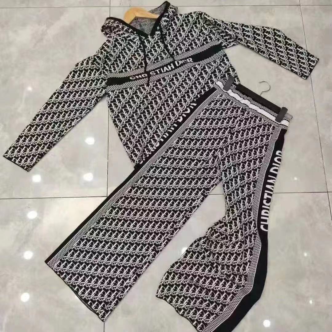 Automne 2021 Nouvelle lettre de mode en vrac à capuche à capuche simple en deux pièces de pantalon à manches longues pour femmes