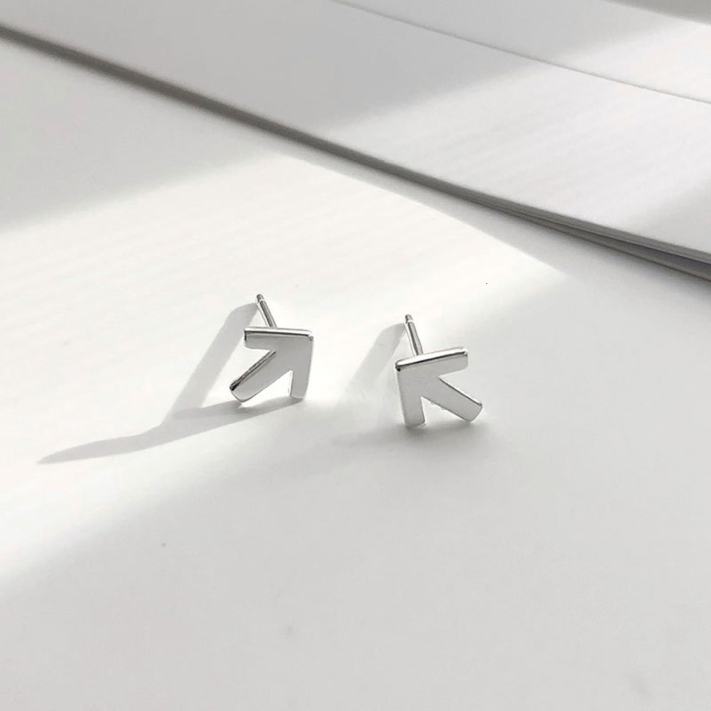 

Silver jewelry S925 Arrow Earrings creative sense of indifference
