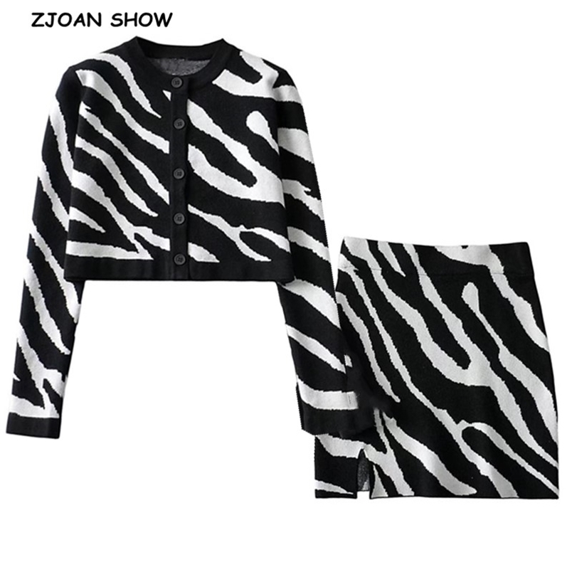 

Autumn Retro Contrast color Zebra Cardigan Korea Single-breasted Button Knitted Sweater Package Hips Mini Skirt 1 Set 210429, White