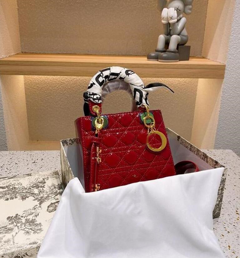 

High quality women's Evening Bags female Leather handbags men woman purse wallet crossbody totes Unisex messenger fashion ladies shoulder bag Letter LogoD42455465, Size:20×18cm with logo
