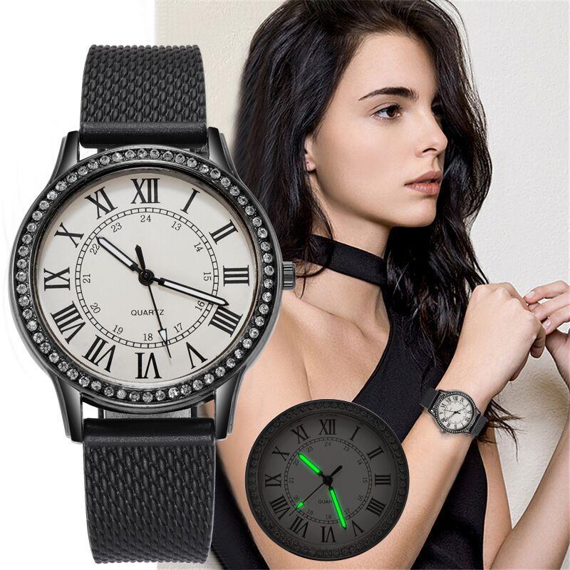 

Wristwatches Women Retro Simple Watch Luxury Diamond Roman Numerals Silicone Mesh Belt Ladies Quartz Gift Luminous Hands Watches, Black