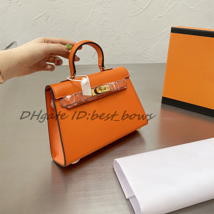 

Female High Quality Classic retro one shoulder bag Women Totes luxurys Designers sportable postman cossbody bags fashion handbag, No bags