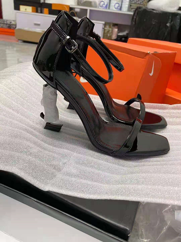 

LYS Women's fashion luxurys designers Sandals . High heels. casual shoes. Boots. Exquisite leather and letters. Made of imported cowhid, Black