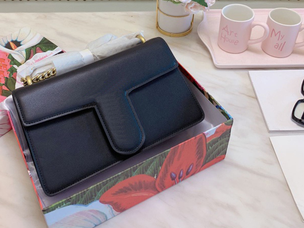 

shoulder bags handbags High quality Crossbody bag Heart-shaped decoration Original leather With dust bag and gift bag