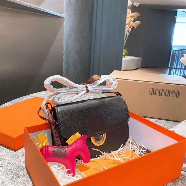 

Top quality!!! Designer Shoulder Bag Matelasse Calfskin Y-Quilted Overstitching Leather And Grosgrain Lining Large-capacity Message handbag, Not a bag;buy a bag and get a dust bag