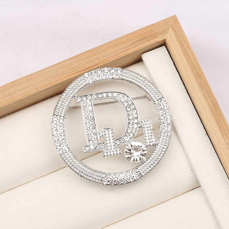 

2color 18K Gold Plated Letters Brooch Luxury Simple Personality Classic Brand Designer Brooches Women Crystal Rhinestone Suit Pin Fashion Jewelry Accessories