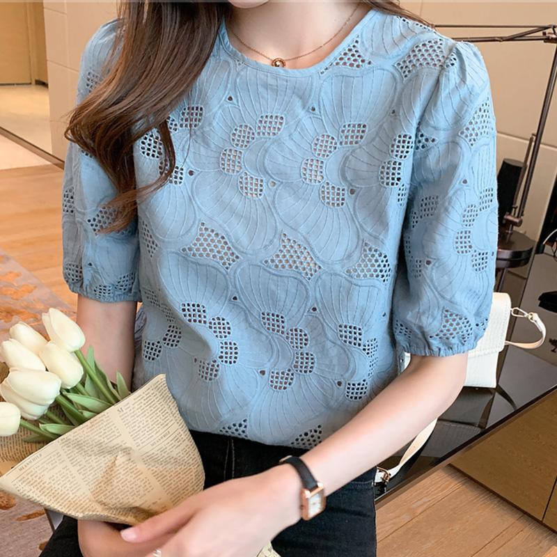 

Women' Blouses & Shirts Korean Embroidery Female Summer White Blouse Short Sleeve Elegant Hollow Out Fashion Women Clothing 2021 Blusas 141