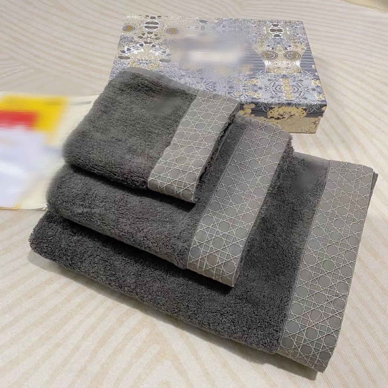 

Luxury Signage bath towel set rattan check embroidery pattern 3-piece 1 set top quality linen cotton for home outdoor travel and beach vacation festive gifts 2022