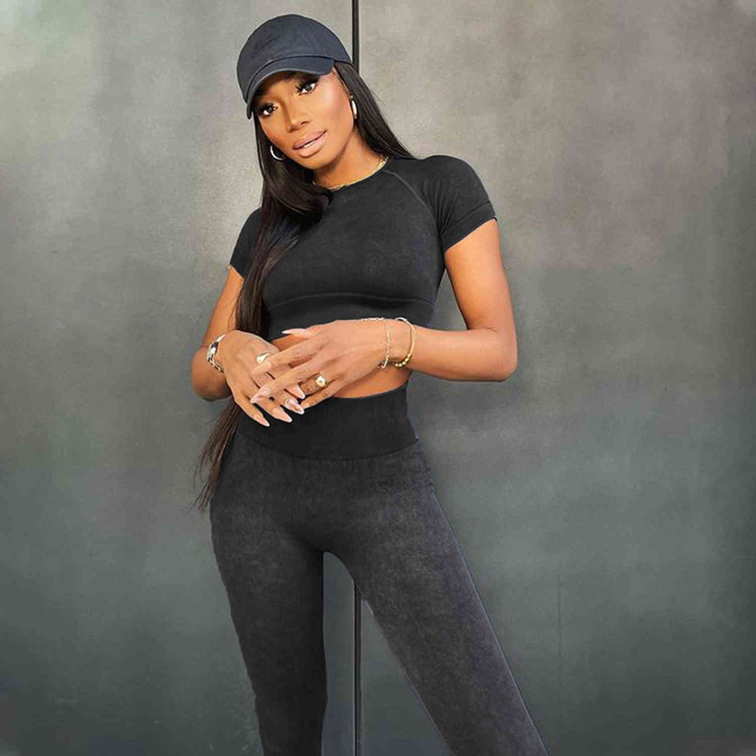 

Outdoor Indoor Exercise Fitness Suit2021 seamless sports Yoga suit short sleeve Pants Set Net red female, Yj119 + 122 gray