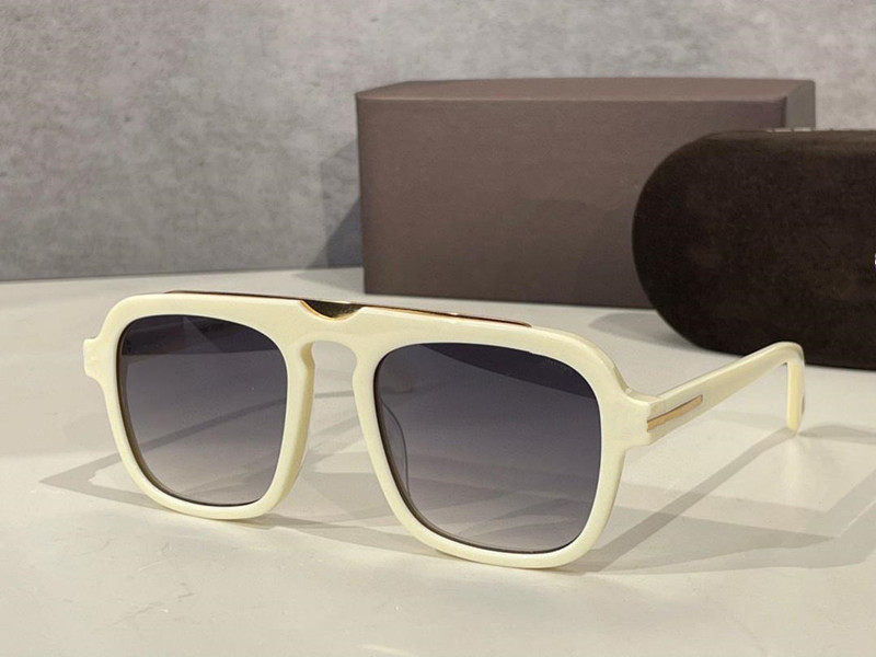 

Summer Sunglasses For Men and Women style 1106 Anti-Ultraviolet Retro Plate Square Full Frame fashion Eyeglasses Random Box, White;black