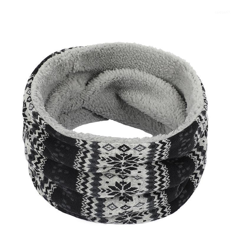 

Scarves Ladies Winter Monochrome Bibs For Couples General Outdoor Street Warmth And Velvet Pullover Collars Are Selling Well
