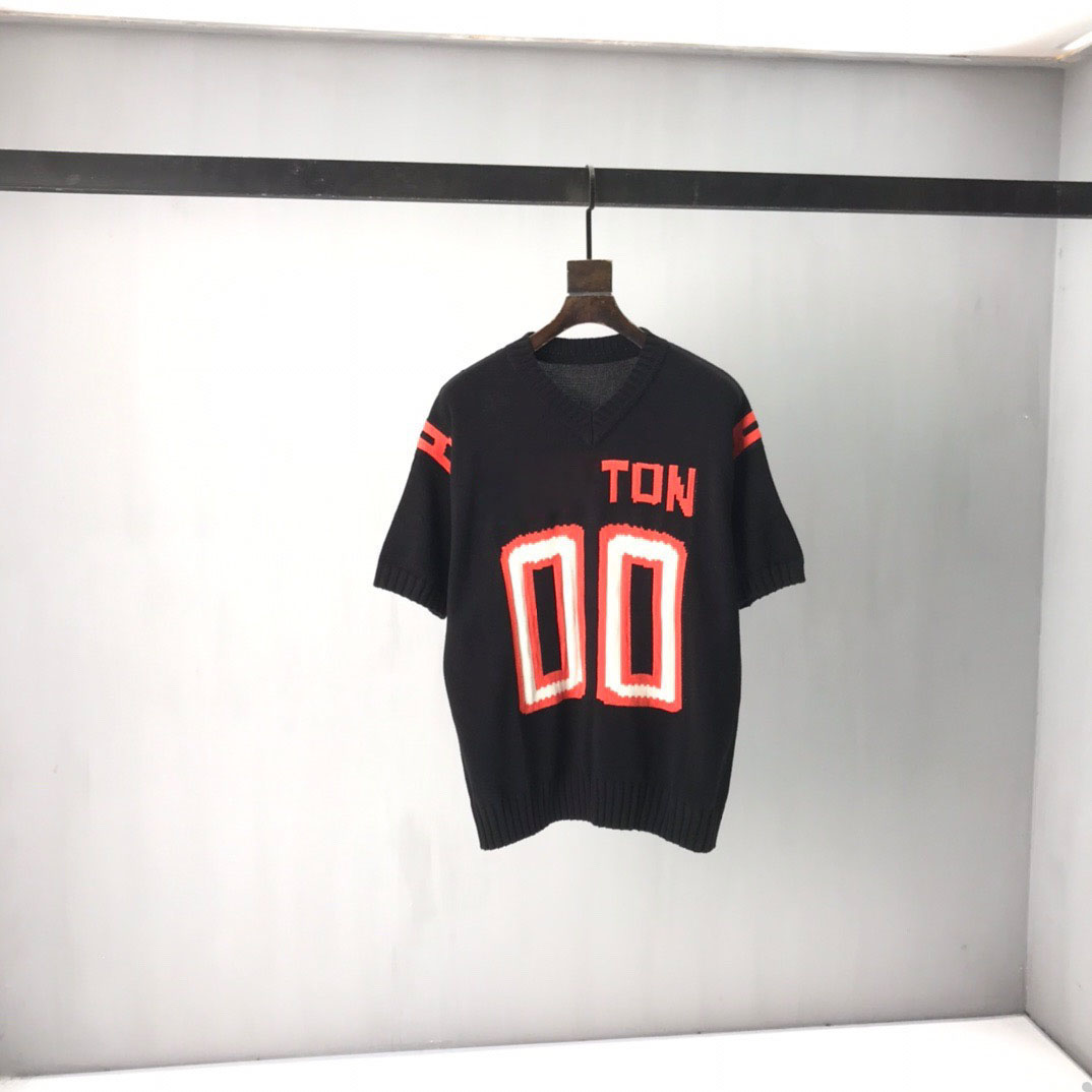 

2022ss New men shirt spring and summer new Hoodies high grade cotton printing short sleeve round neck panel T-Shirt Size: m-l-xl-xxl-xxxl Color: black white 1-06078