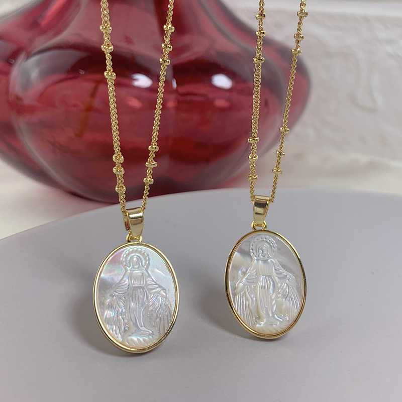 

Christian Oval Medal Virgin Mary Necklace Women Natural Mother of pearl shell Pendant Jewelry