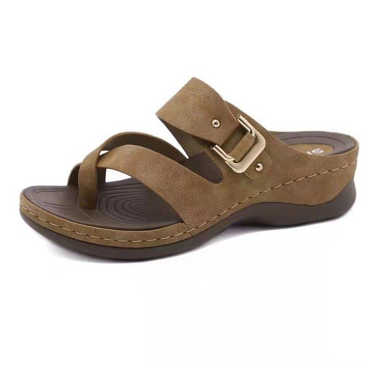 

Slippers Rubber Flip Flops Casual Big Size Beach Shoes Low Slides Slipers Women Hawaiian Luxury Sabot Summer 2021 Patent Leather